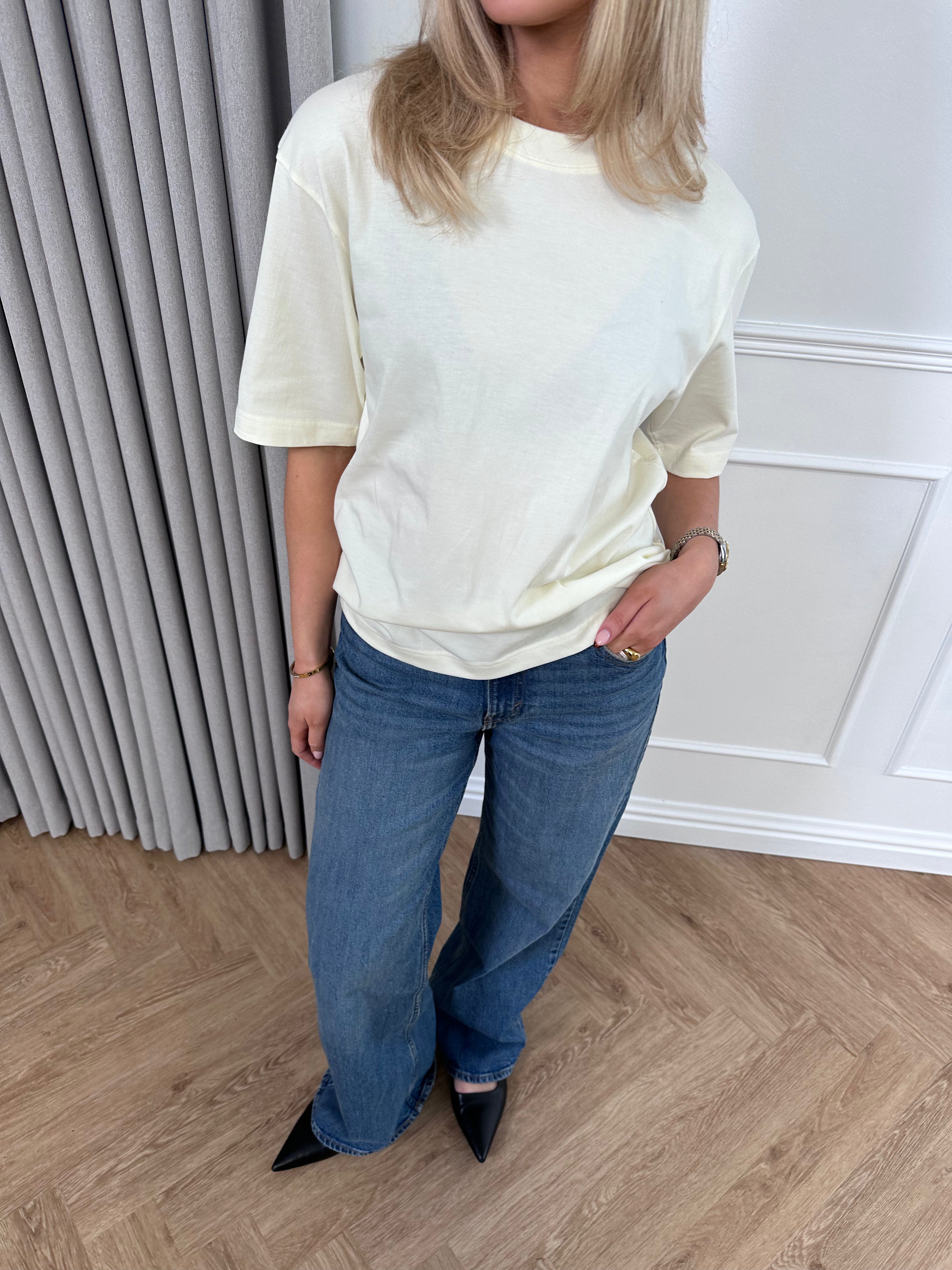 Ava T-shirt - Creme White