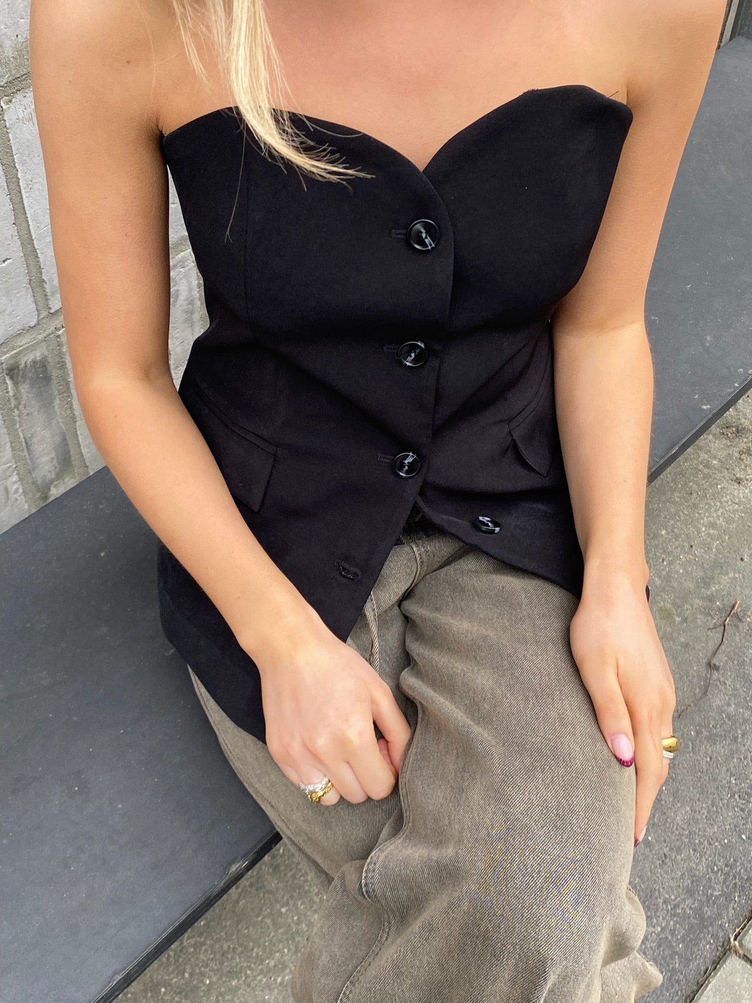 Ada Vest - Black