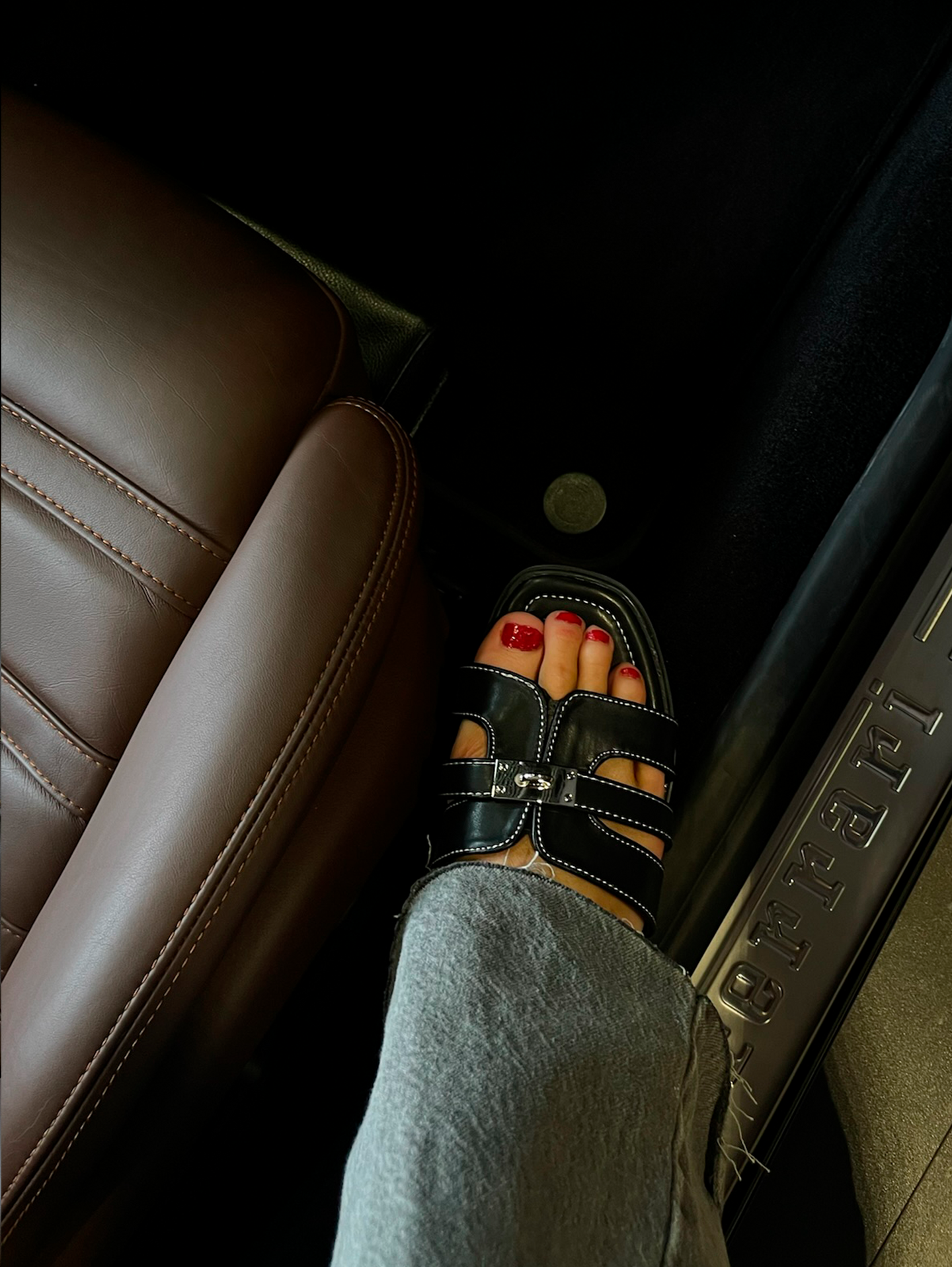 Luna Sandal - Black